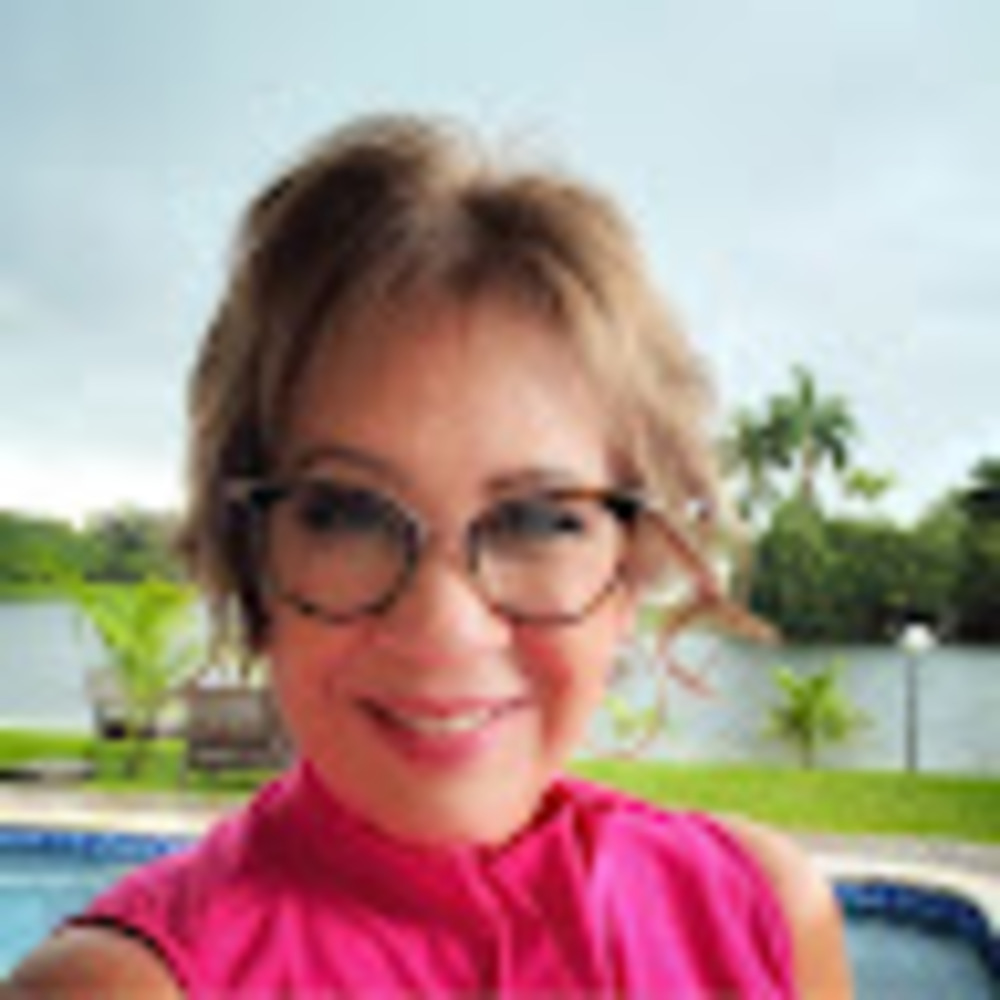 Meet your Posher, Ninoska